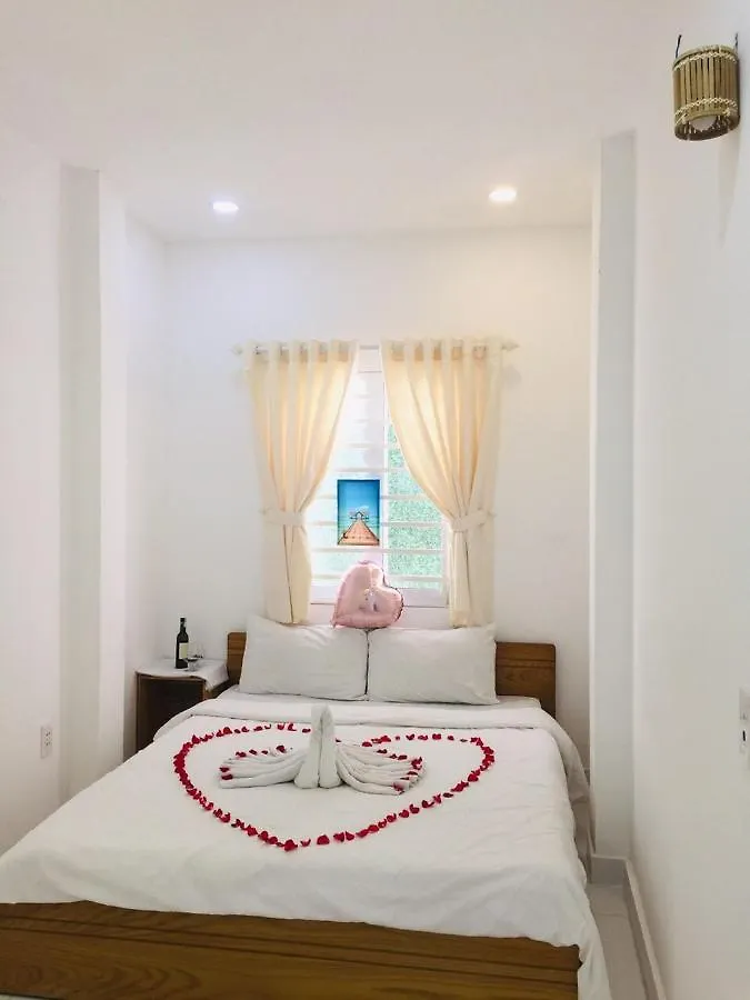 H Best Hostel Cafe Saigon Ho Chi Minh City 2*,  Vietnam